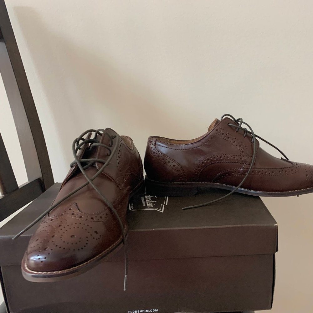 NIB Florsheim Marino Wing Tip Brown 8 1/2 D